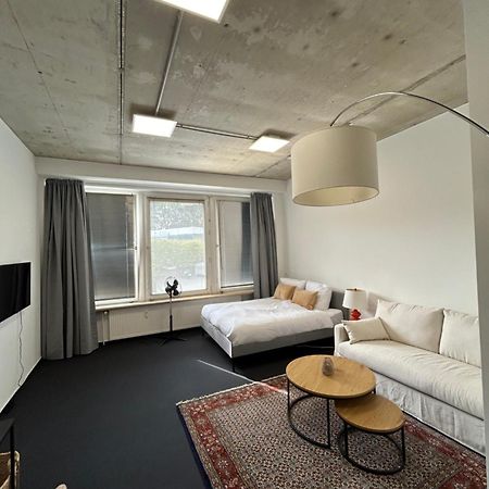35 Qm Grosses Apartment Mit Eigenem Badezimmer In Den Elbvororten Hamburgo Exterior foto